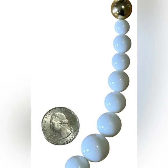 Elegant White and Yellow Beaded Vintage Necklace - Picture 3 of 6